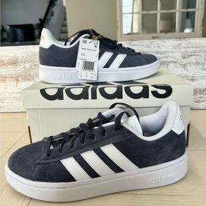 New • Adidas Women’s Shoes • Size: 8 1/2